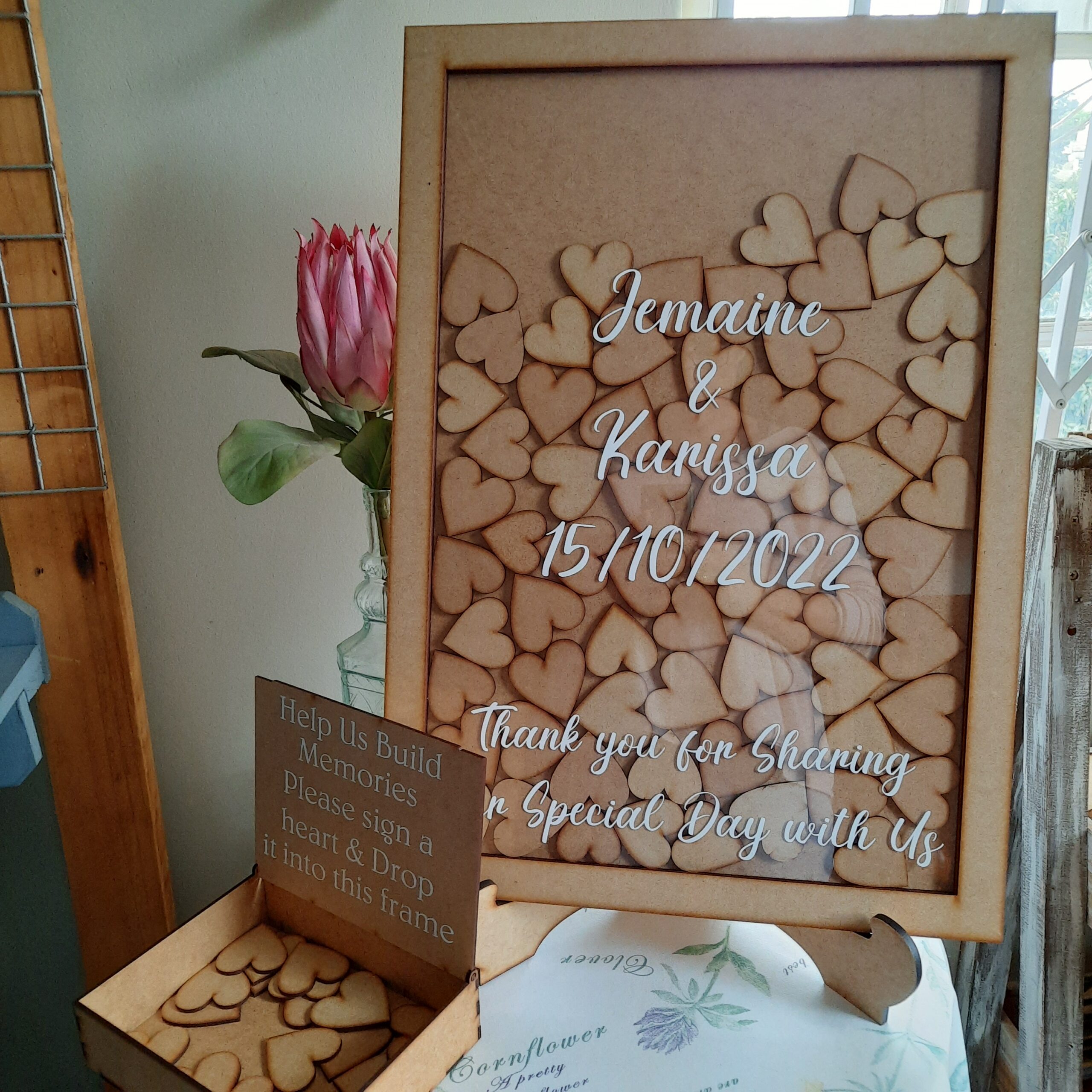 HEART FRAME WEDDING GUEST BOOK