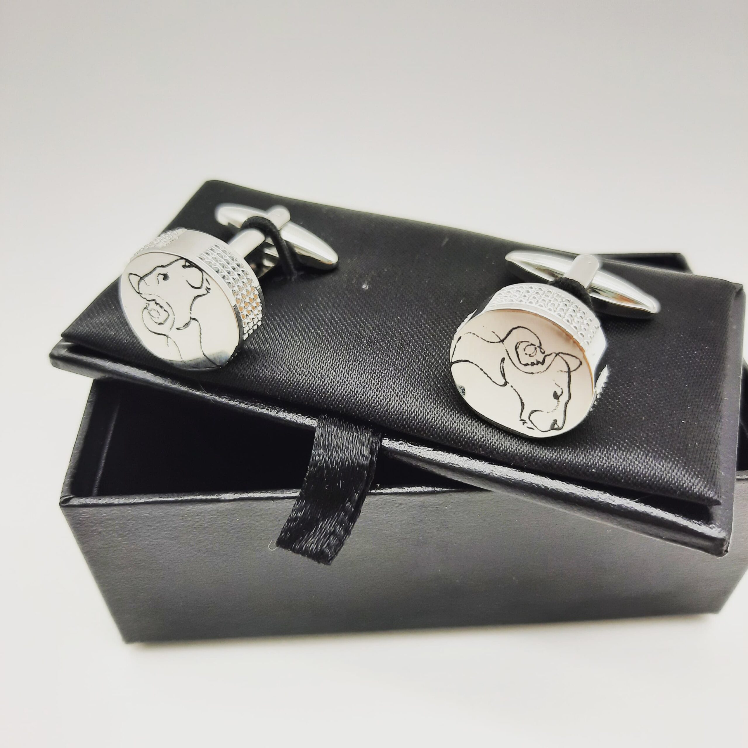 CUFFLINKS